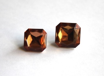 пуговицы col 5-18 мм (square glass 103 xl-03) 900 шт.