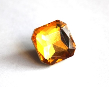 пуговицы col 3-18 мм (square glass 103 xl-03) 900 шт.