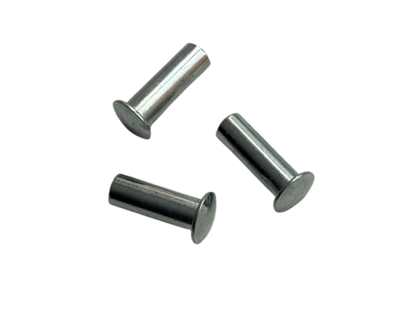 заклепка 8х23
